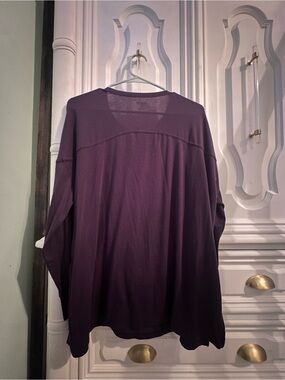 Old Navy Active Long Sleeve Tee in Deep Purple Medium